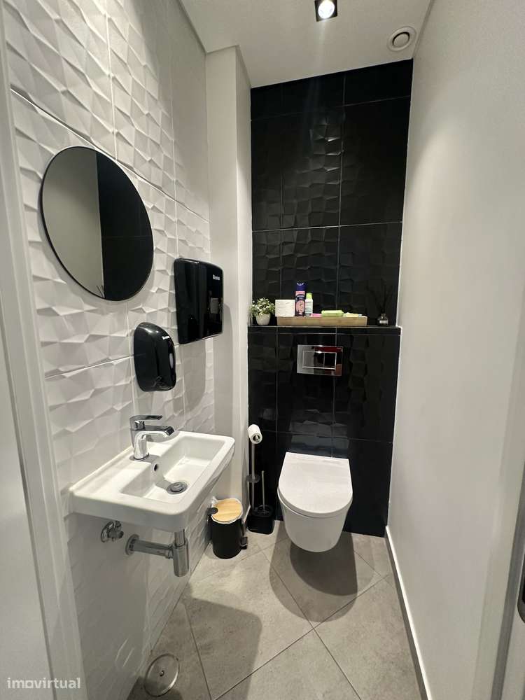 Loja Vale de Milhaços - Ideal para centro de Estética. - Grande imagem: 4/12