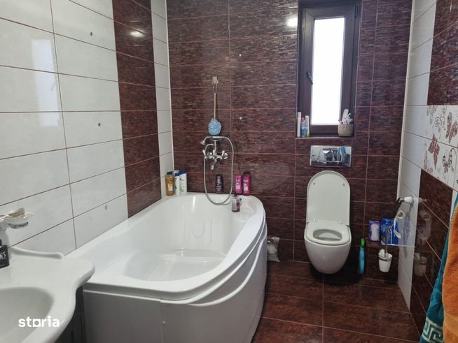 Casa deosebita de vanzare Sanmartin-15