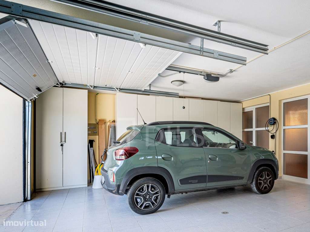 Moradia T6+1 em Soltróia, junto à praia, com piscina-35