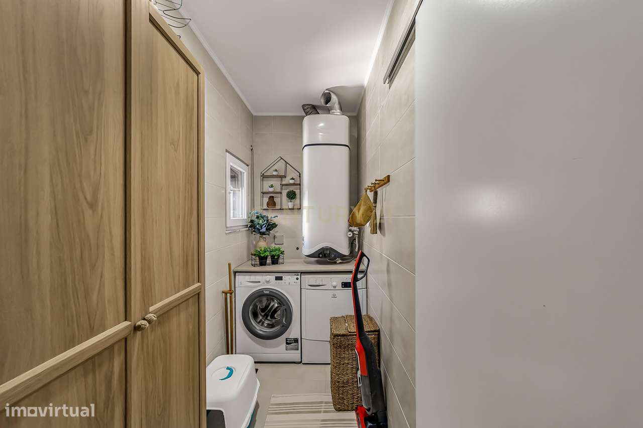 Moradia T3 isolada com garagem, Quinta do Conde-5
