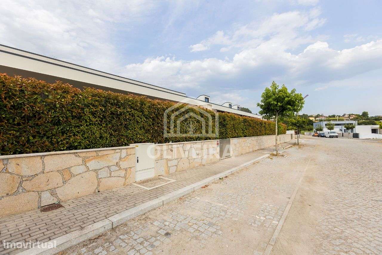 Moradia Térrea de Luxo em Barcelos-53