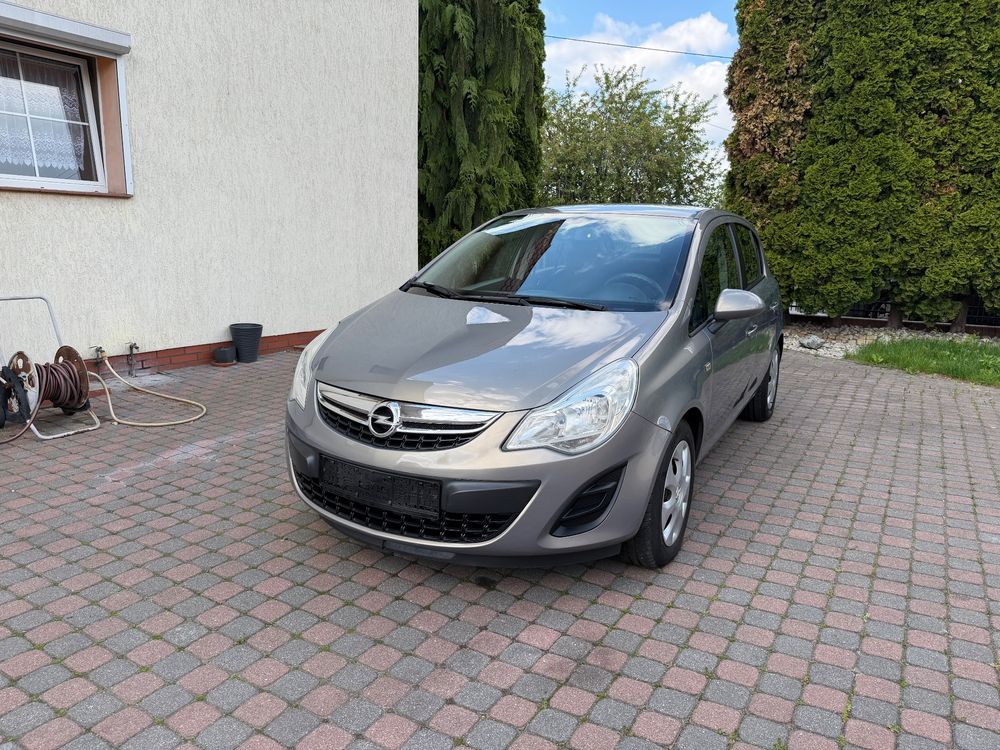 Opel Corsa D 1.2 16V Enjoy 2011