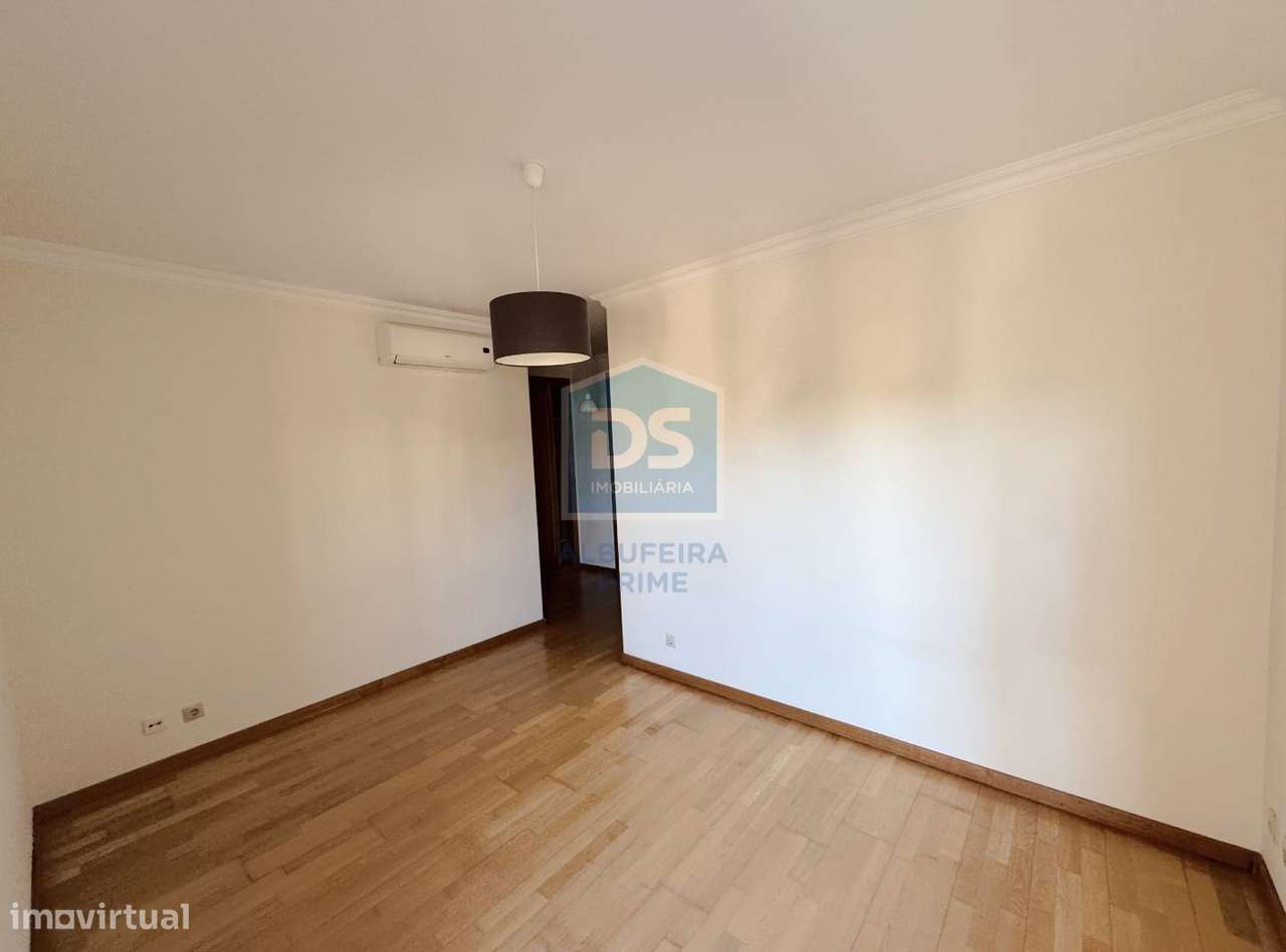 Apartamento T3 Venda em Quarteira,Loulé-19