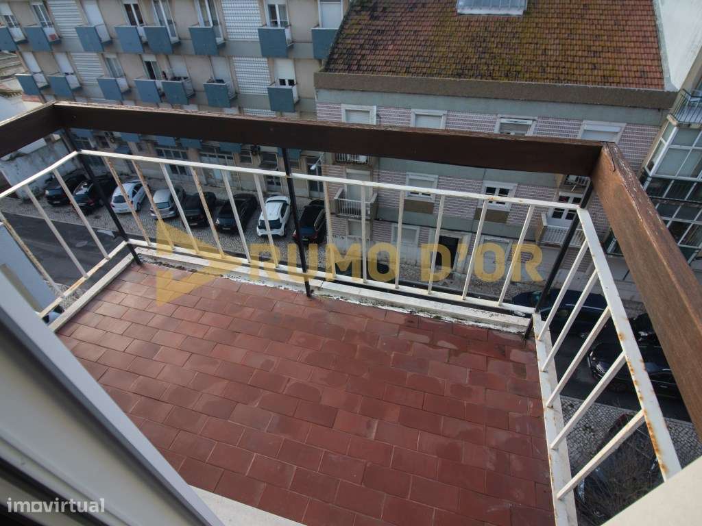 Apartamento T3 com Estacionamento Interno - Vila Franca de Xira-14