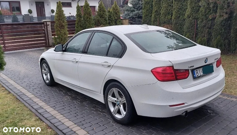 BMW Seria 3 320i xDrive - 3