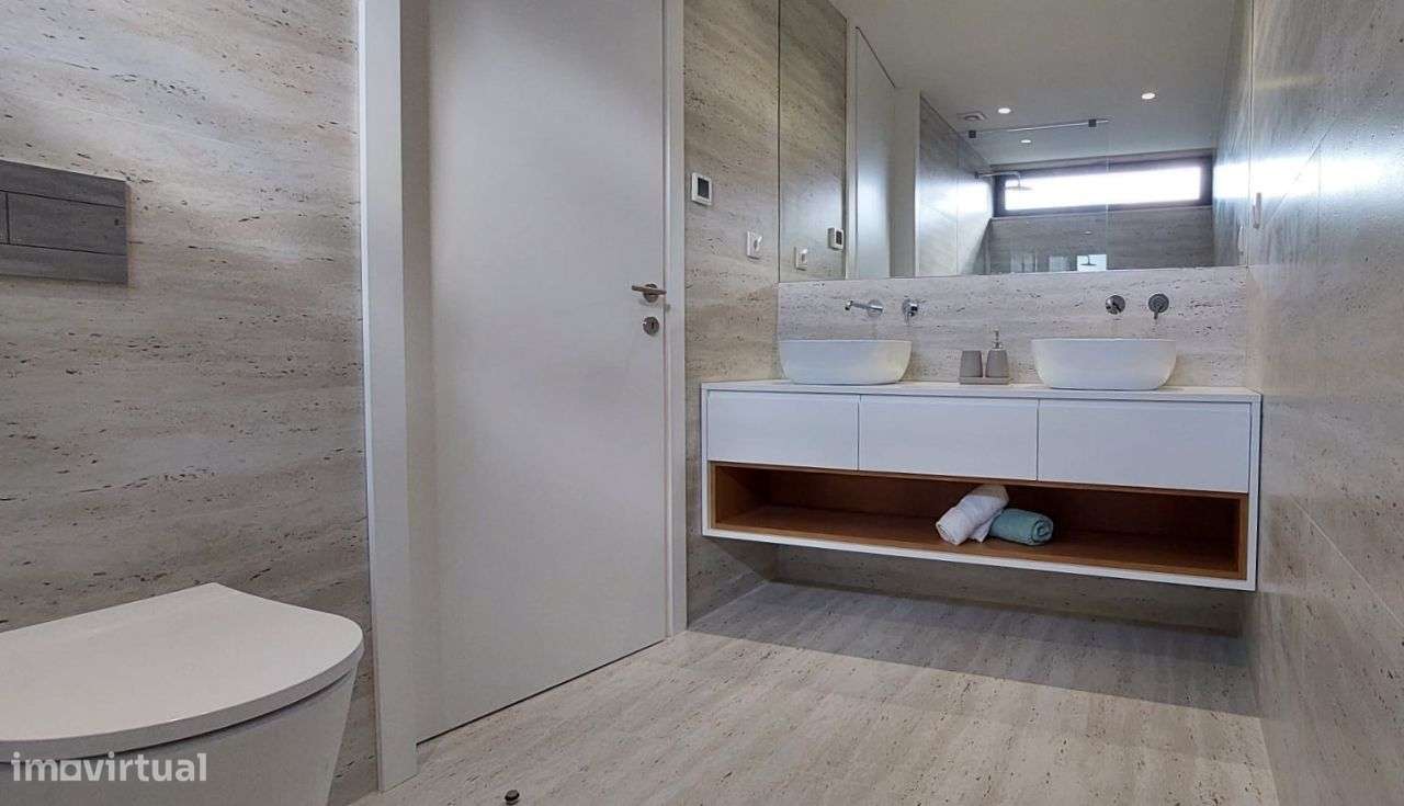 Moradias de excelência T3 + Escritório-11