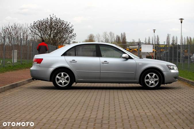 Hyundai Sonata 2.0 CRDi Comfort - 8