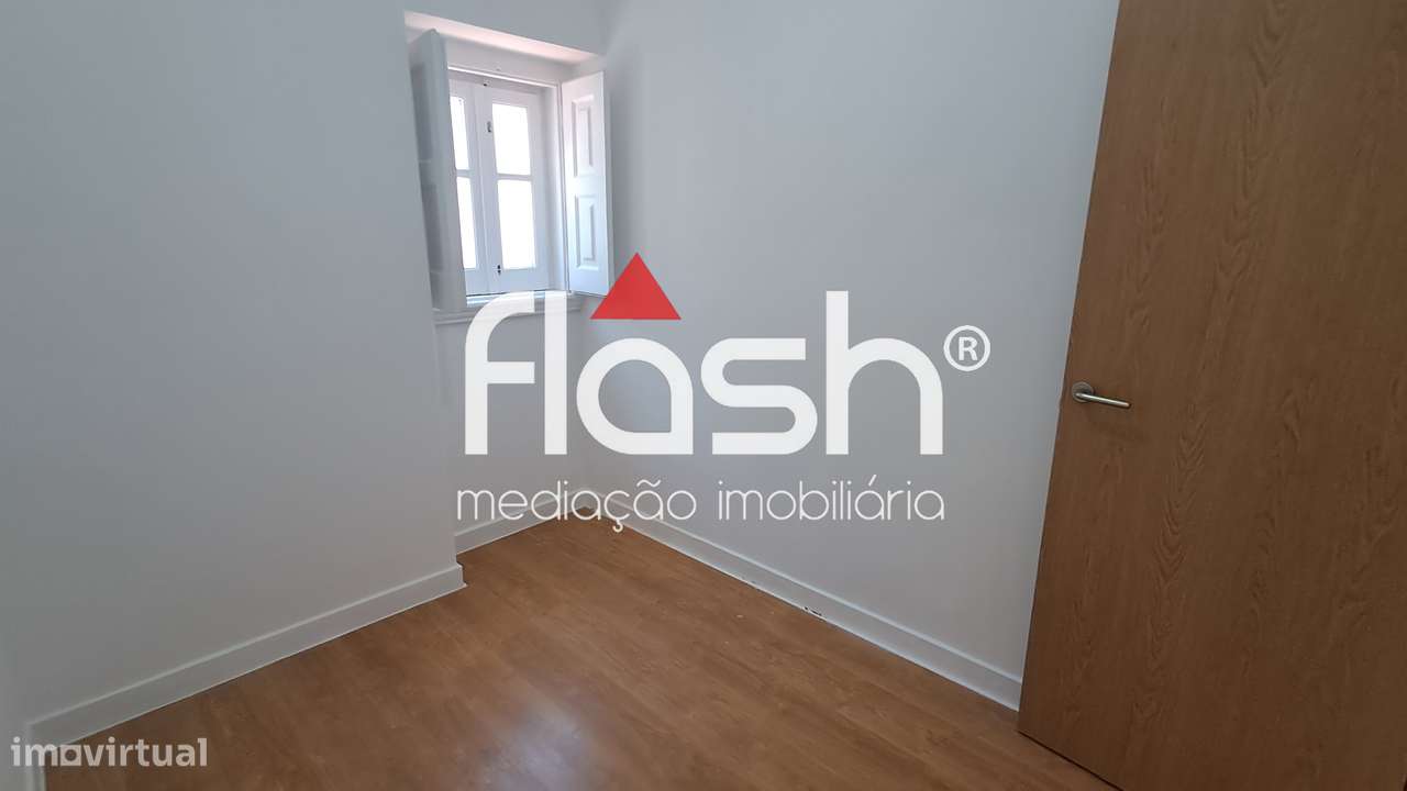 Apartamento T4 nas Mercês-18
