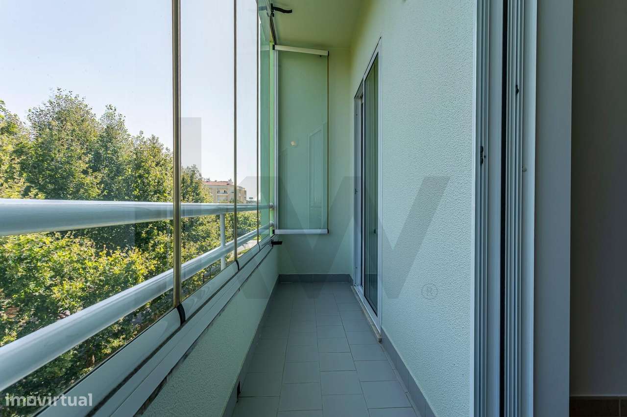 Apartamento T3 Duplex com aproveitamento superior | 5 Quartos | Garage-33