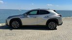 Lexus UX 250h Sport - 8