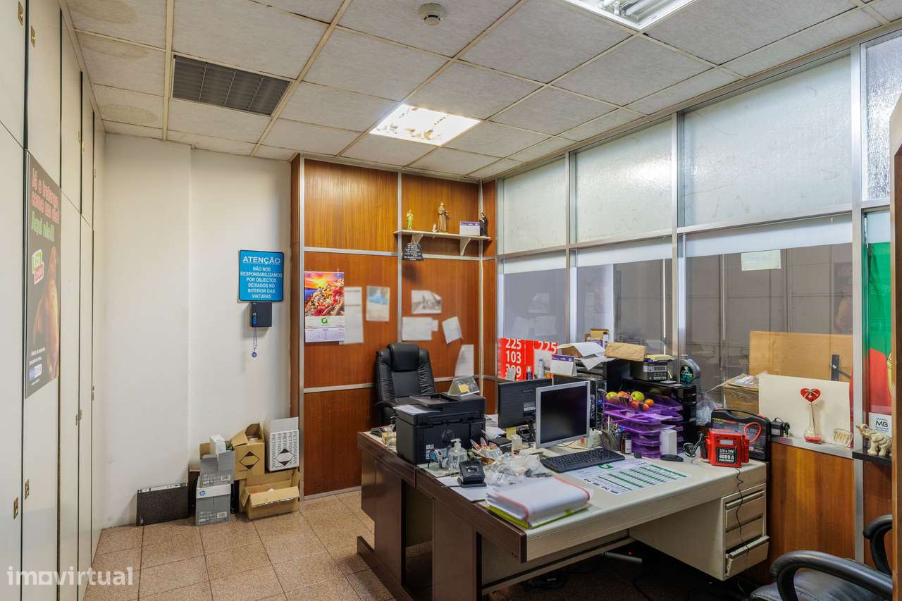 Armazém 460 m² + Logradouro 230 m², Carvalhido- Venda ou arrendamento-8