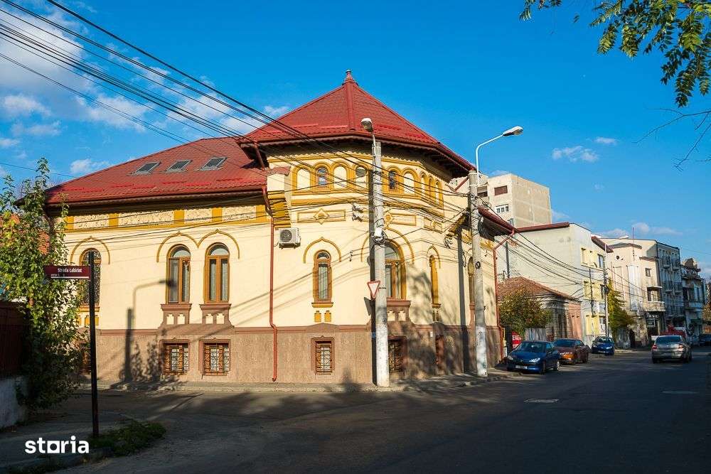 VILA INTERBELICA RENOVATA COMPLET - Imagine principală: 2/20