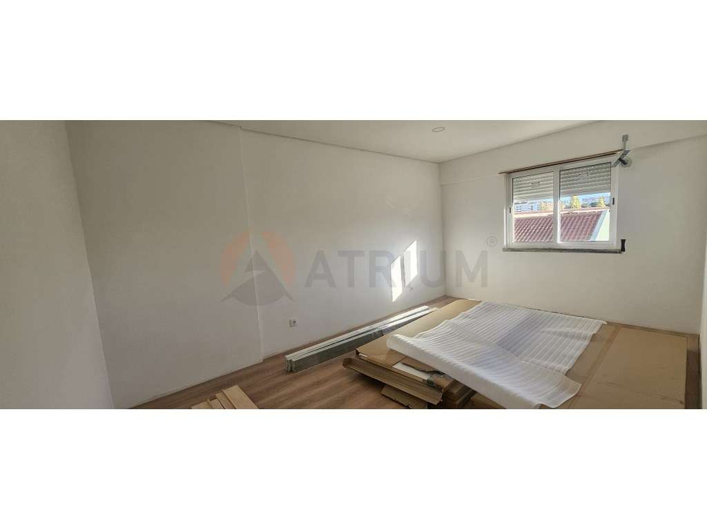 Apartamento T2 renovado, Setúbal-4