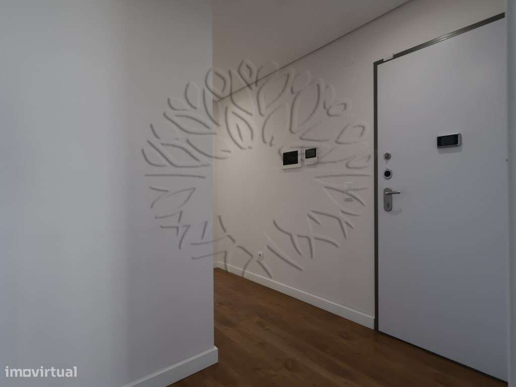 Apartamento T3 usado como novo em Vale Salgueiro, Montijo. Com 196 ...-17
