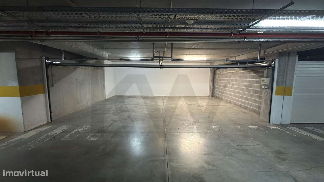 Apartamento T3 Condominio com piscina Belas Clube Campo-41