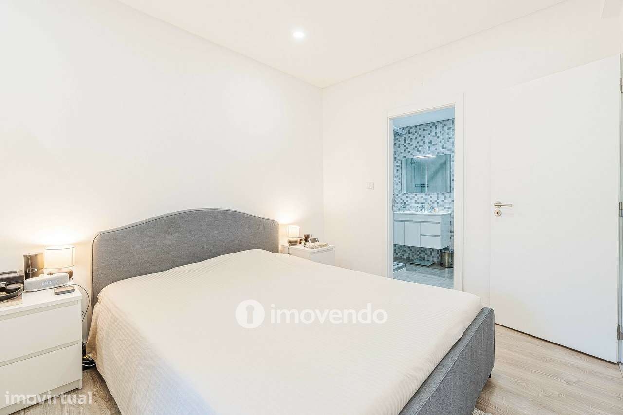 Apartamento T2, com áreas amplas e varanda, na Póvoa de Santa Iria-20