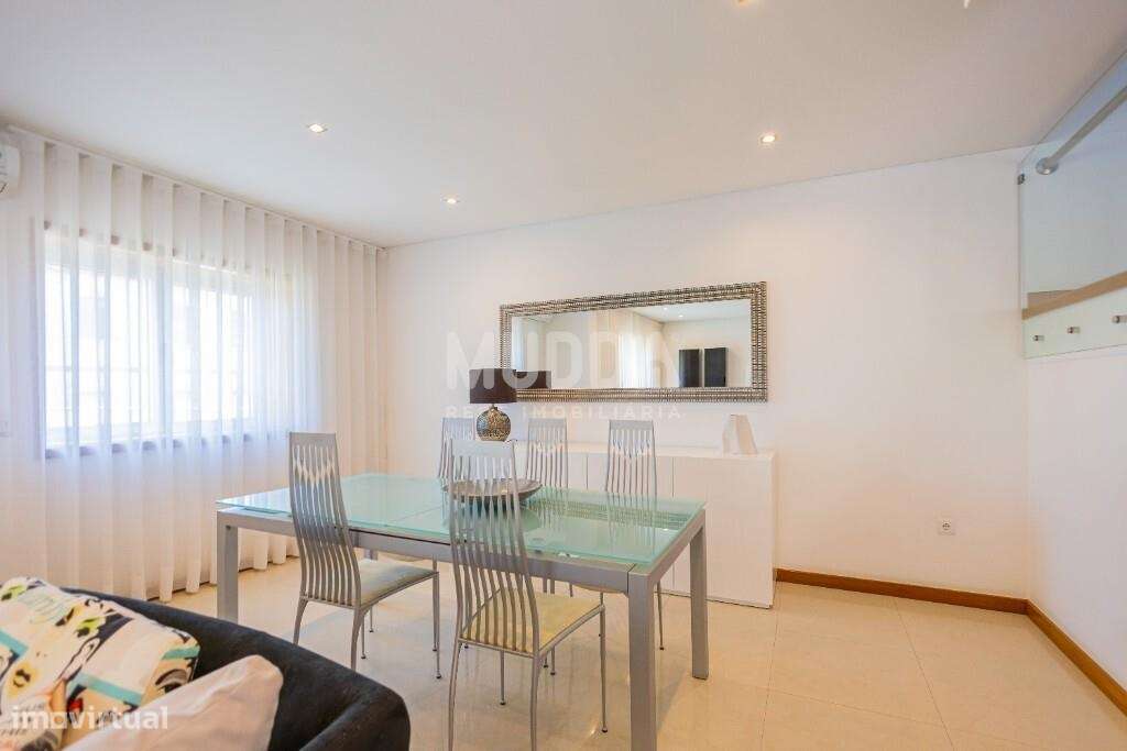 Excelente moradia geminada T4 em Santa Maria da Feira-10