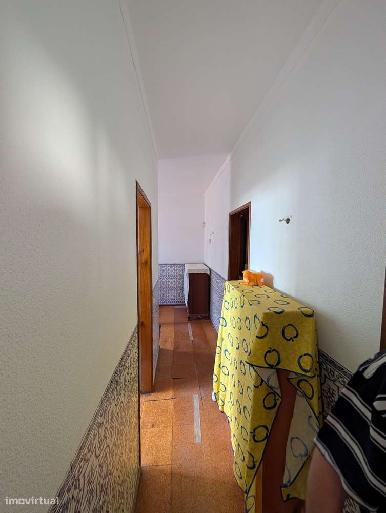 Excelente moradia centro Costa Caparica-49