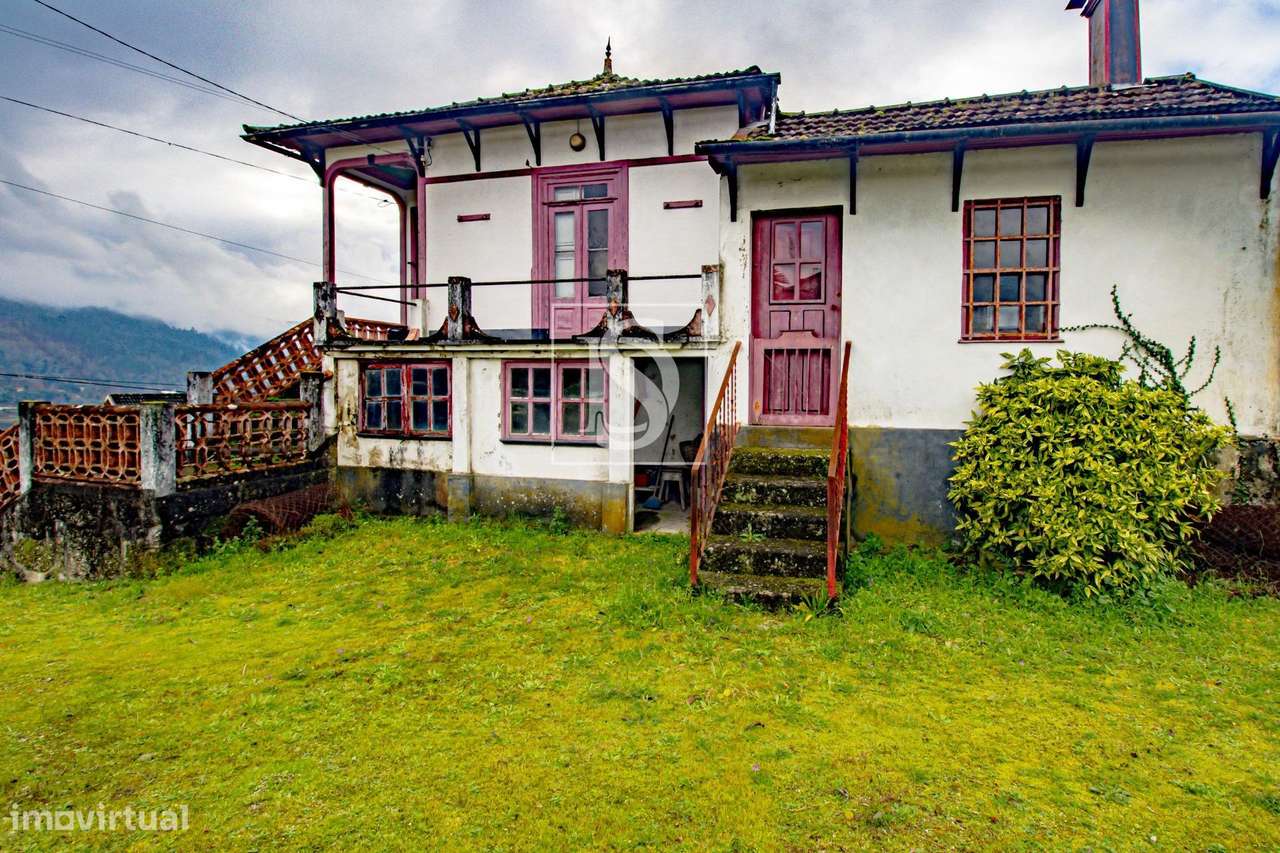 Moradia T3 em Fridão, Amarante-48