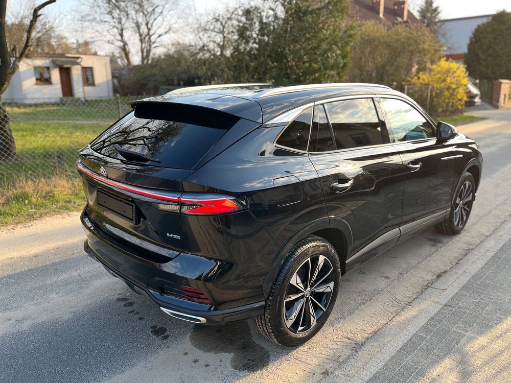 MG HS 1.5T Luxury 2025