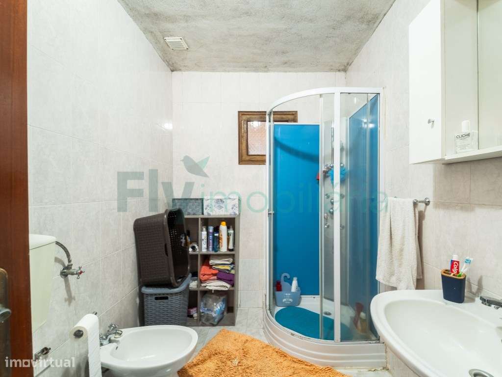 MORADIA TÉRREA COM GRANDE POTENCIAL | GARAGEM E JARDIM-44