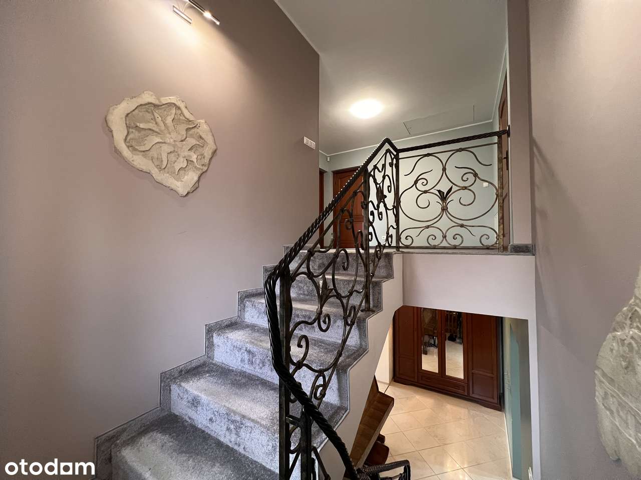 Idealny dom do zamieszkania i biznesu – Gniezno-16