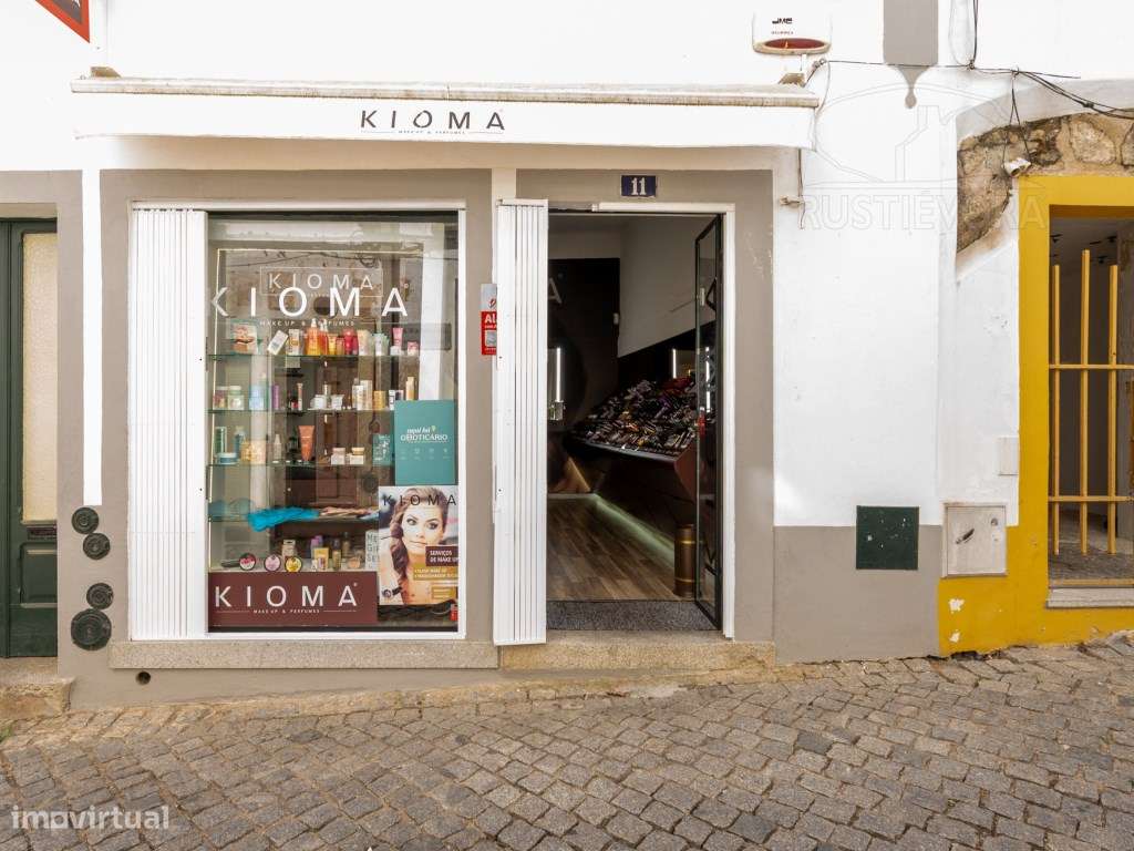Loja | Espaço Comercial | Rua central do Centro Histórico | Évora - Grande imagem: 2/11