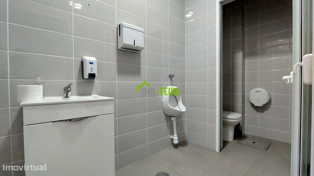 Pavilhão industrial , Fiães-36