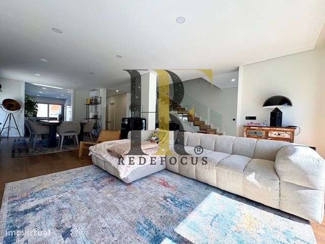 Moradia T4 de Luxo com Piscina e Jardim em Esmoriz - Grande imagem: 5/56