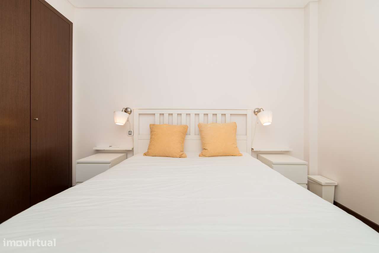 Apartamento T2 logradouro piscina vista mar e vila Sesimbra-32