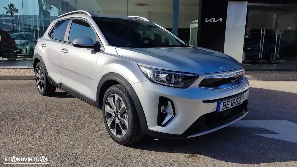 Novos Kia Stonic 21 790 EUR, 8 km, 2023 Standvirtual