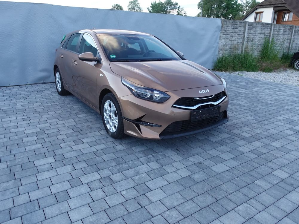 Kia Ceed III 1.5 T-GDI OPF Vision 2022