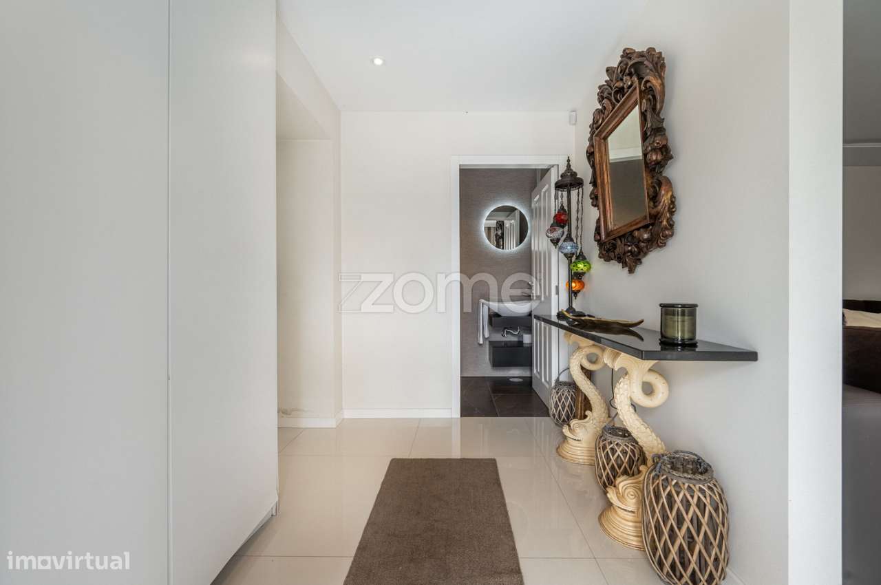 Moradia T3 com piscina e jardim na Maia - Grande imagem: 4/33