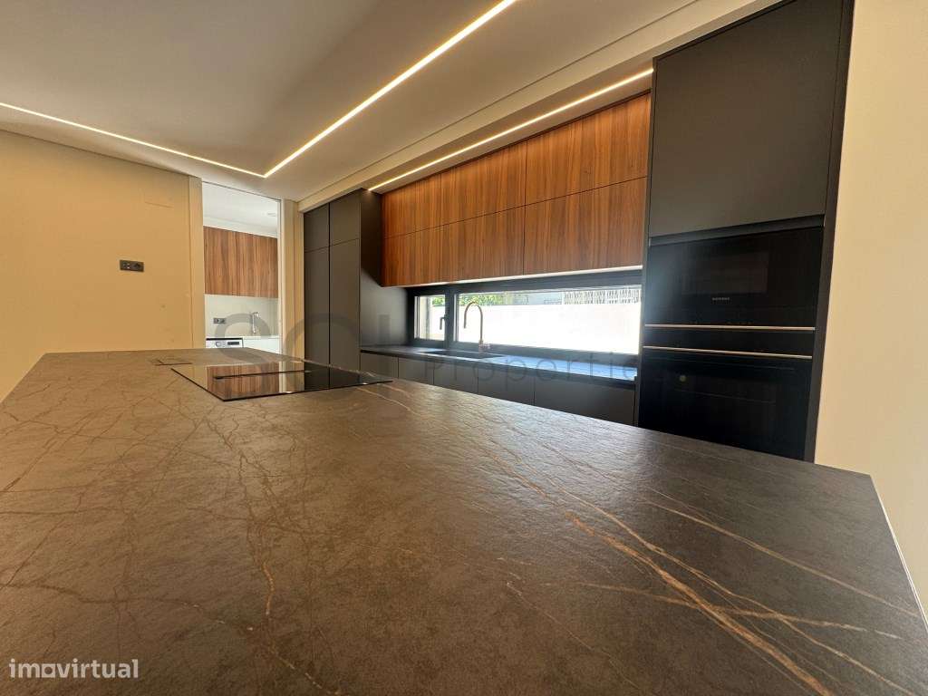 Moradia T4 Luxo Isolada | Belverde | Piscina | Garagem-37