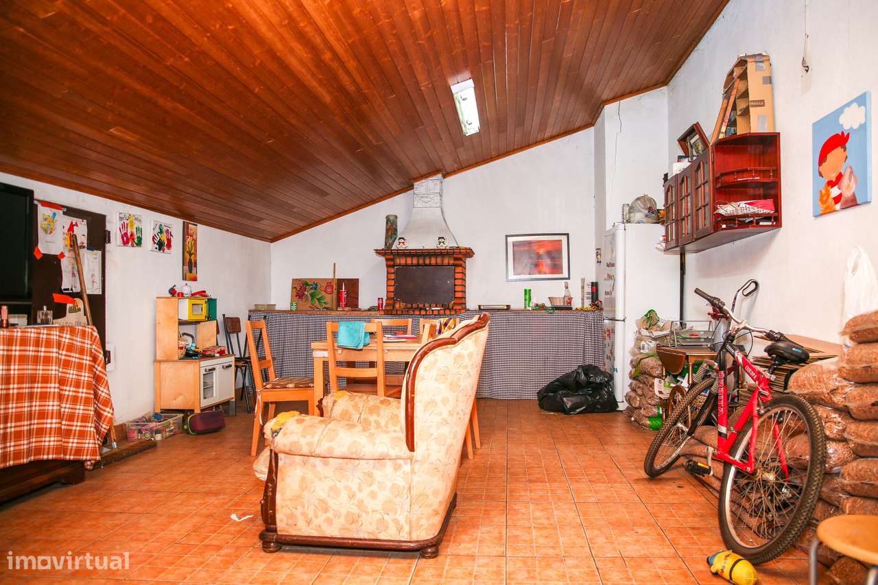 Excelente apartamento T3 com 111m2 no centro da Abrigada - Grande imagem: 3/60