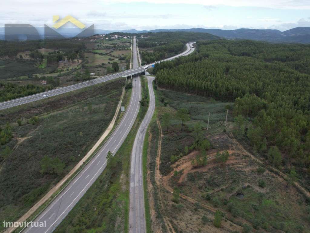 Terreno rústico de 2.38 hectares - Grande imagem: 2/4