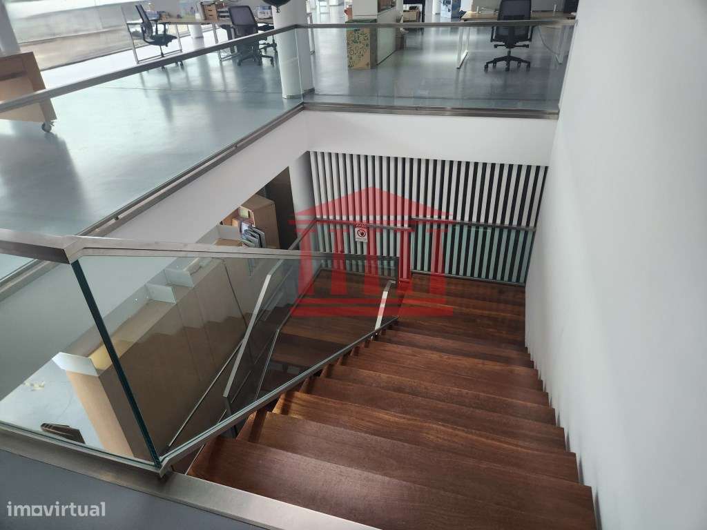 LOJA COM 2.300 M2 DE ÁREA - Grande imagem: 5/10