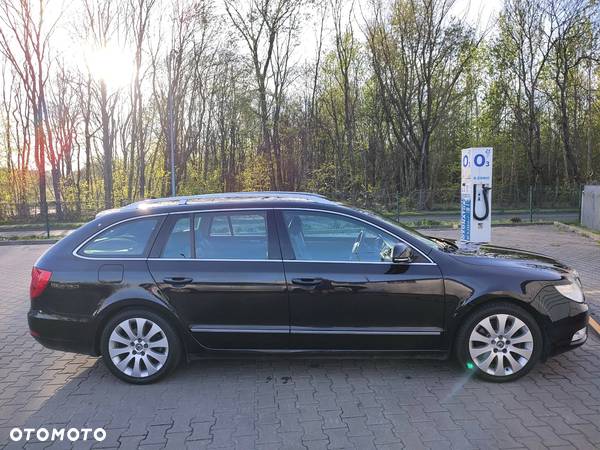 Skoda Superb 2.0 TDI Exclusive - 4