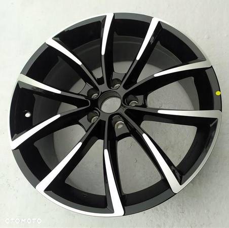 FELGA AUTEC ASTANA AUDI 8X19 ET43 5X112 KBA52734 - 4