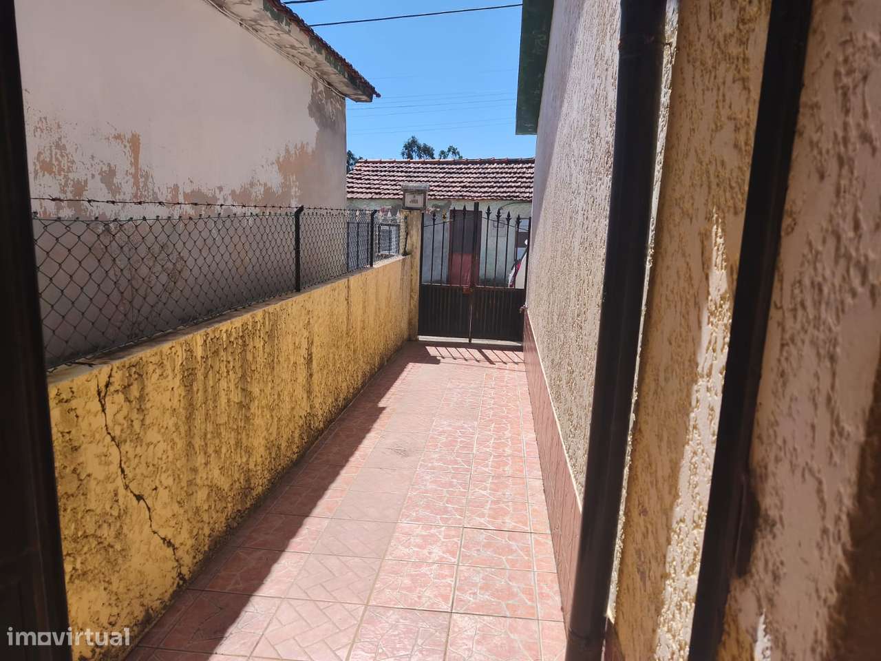 Moradia isolada T2 com jardim em Alcapedrinha Arada - Grande imagem: 2/14