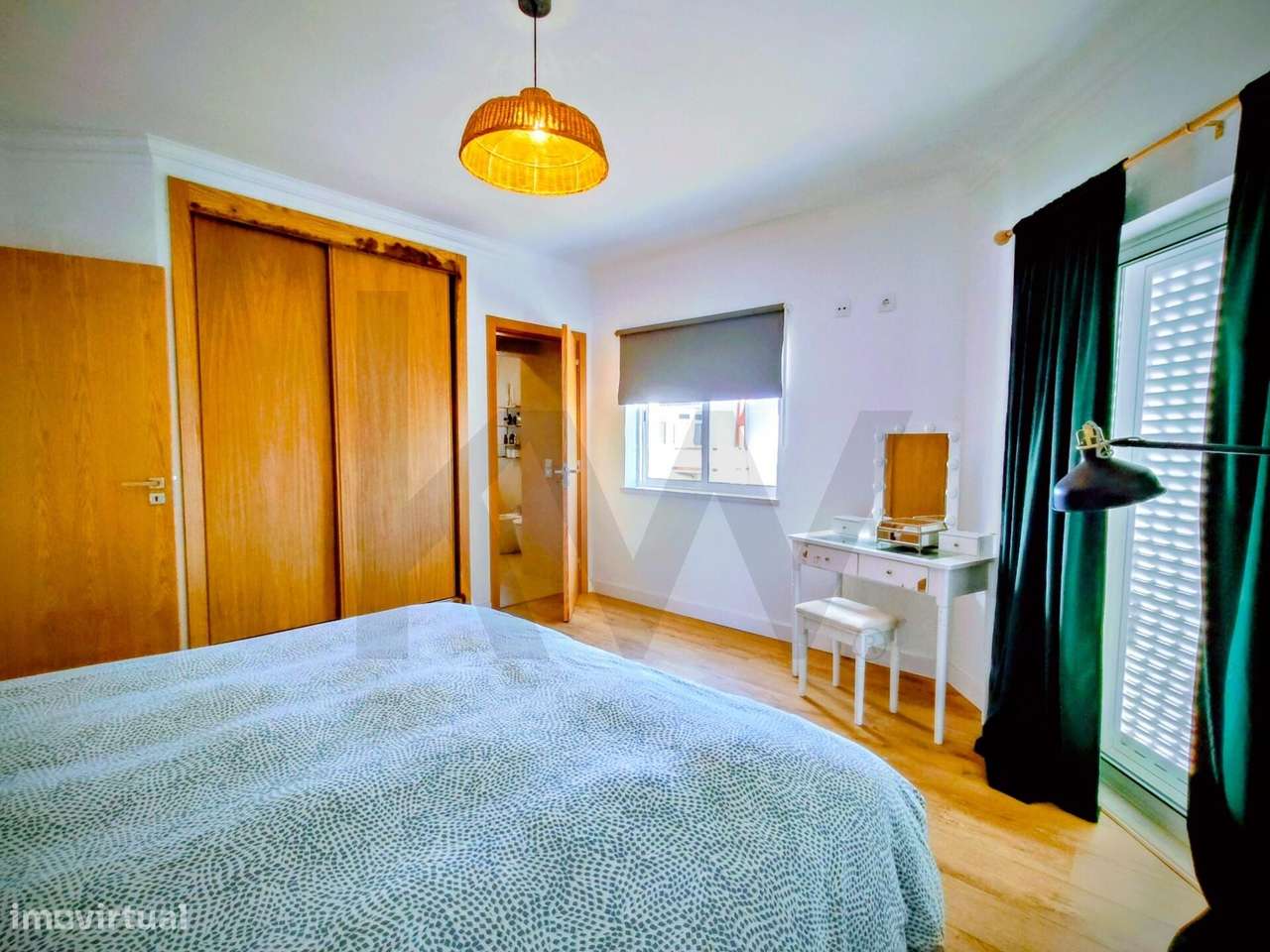 Moradia T4 Renovada em Pinheiros de Marim, Olhão-16