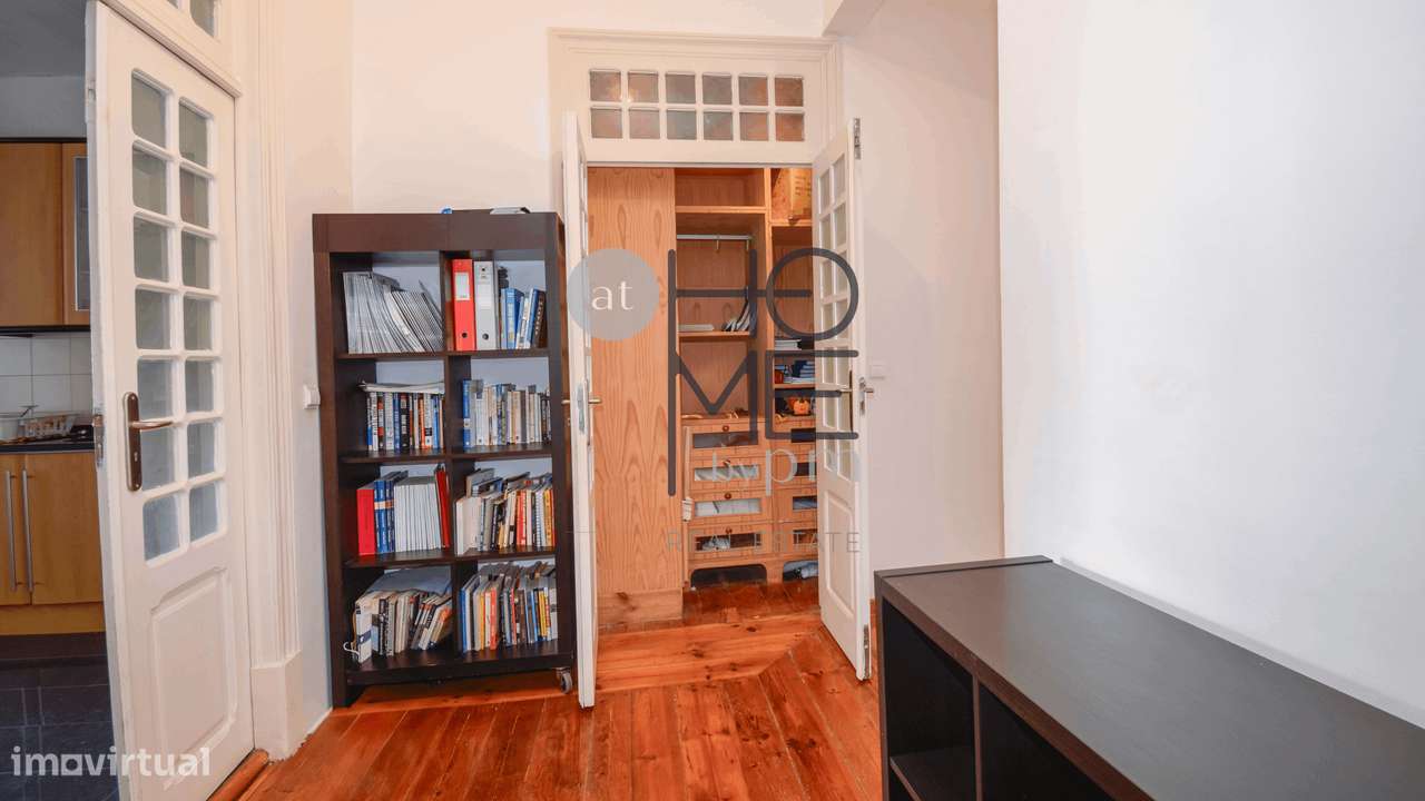 Av. Luís Bívar | T3 + 1 de charme em Lisboa-2