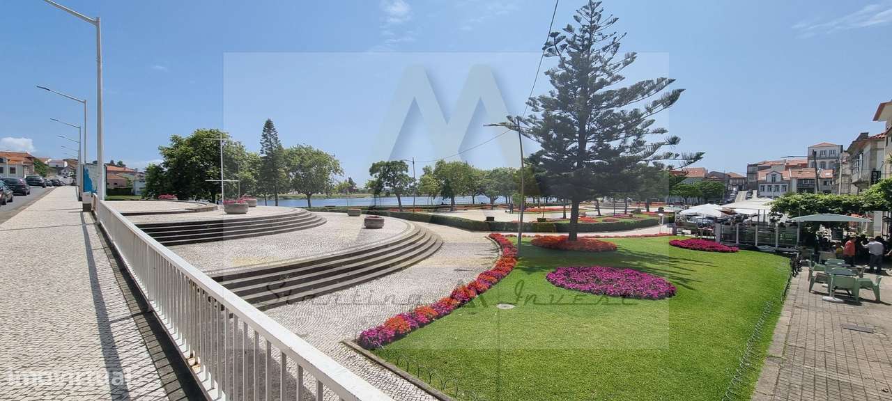 Loja com 91m2 Av. José Régio em vila do Conde.-13