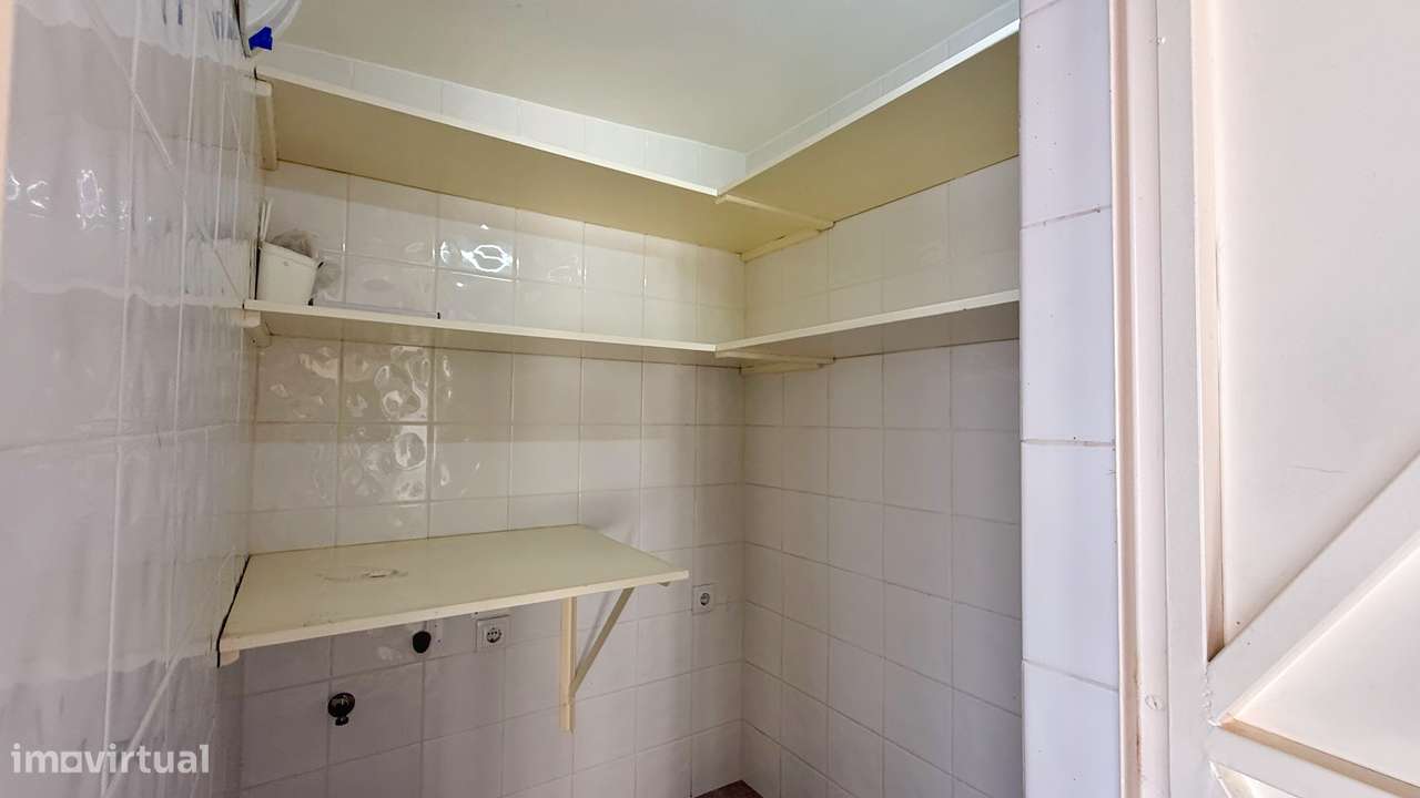 Moradia IsoladaT1+1 Totalmente Remodelada -Charneca da Caparica-21