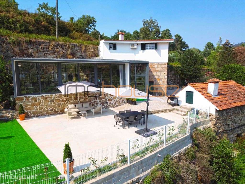 Quinta com Casa Remodelada e Antigo Moinho de Água Junto a Ribeiro-6