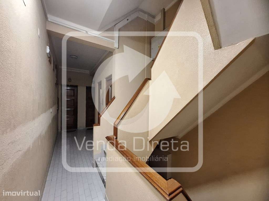 Apartamento T3 totalmente remodelado - Vista Rio!-29