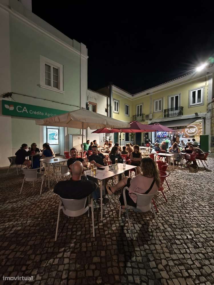 Trespasse com arrendamento de imóvel em Praça da República 14, Moita-12