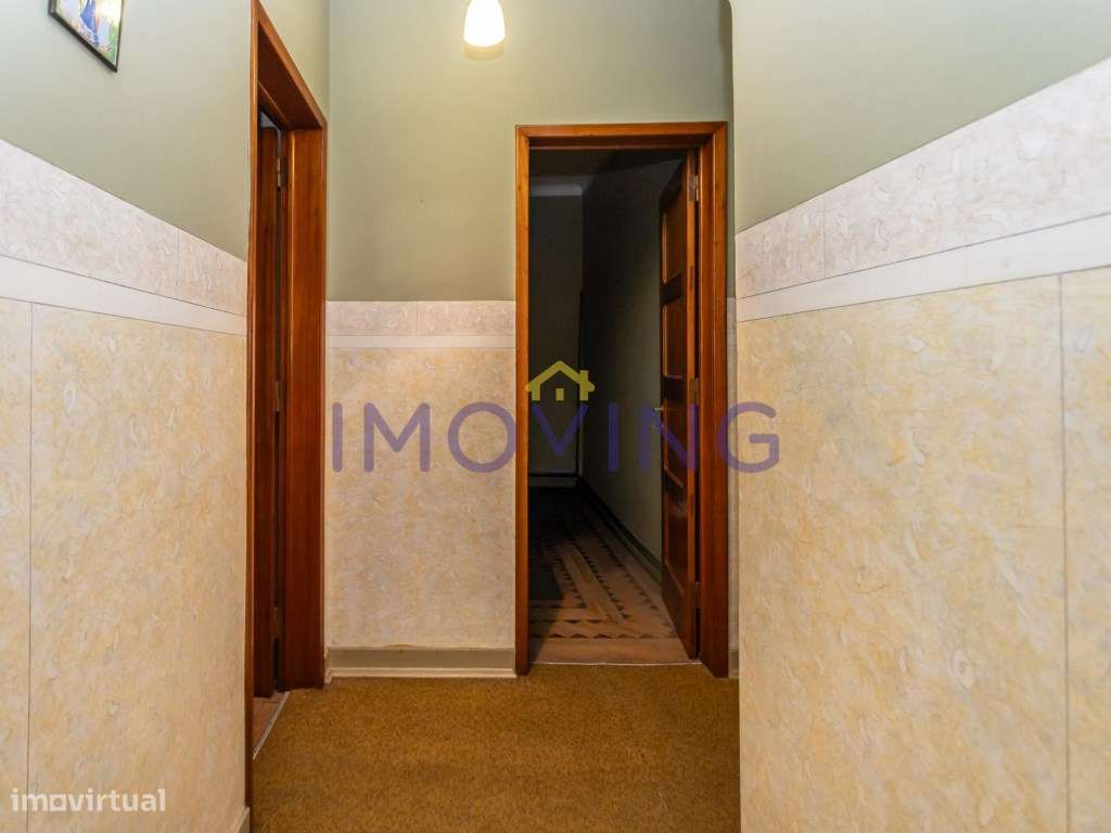 Prédio, moradia e garagens para Investimento-16