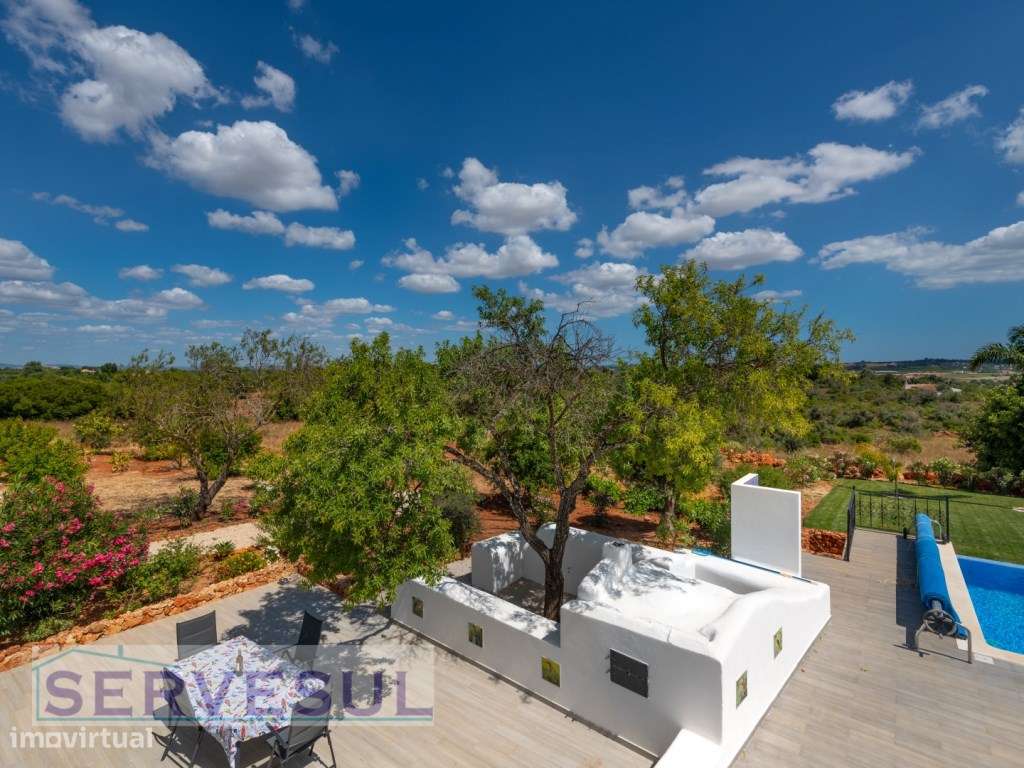 Luxuosa Moradia de luxo de 2 andares composta por 4 quartos, com um...-49