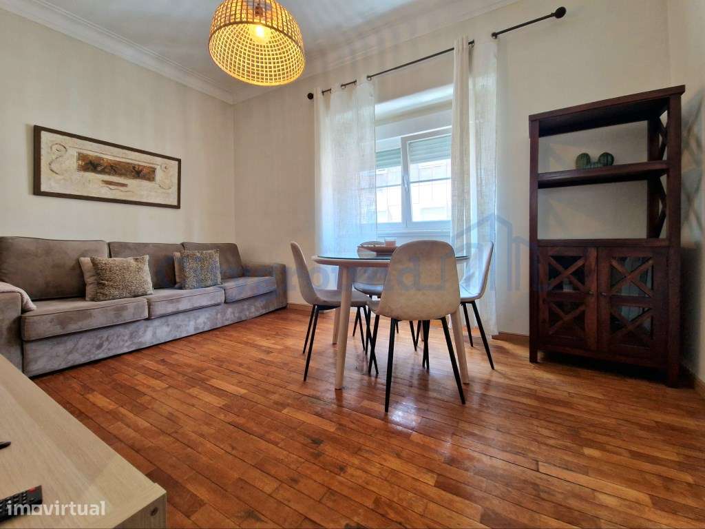 Apartamento T2+1 no centro de Moscavide-0